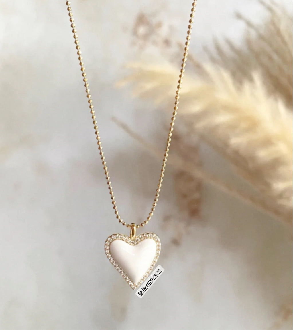 SOLANA NECKLACE